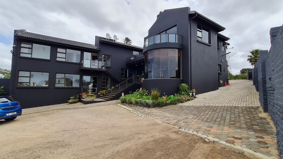 10 Bedroom Property for Sale in Dana Bay Western Cape